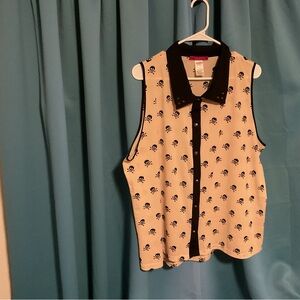 Julie's Closet Black and Cream Skull Print Blouse